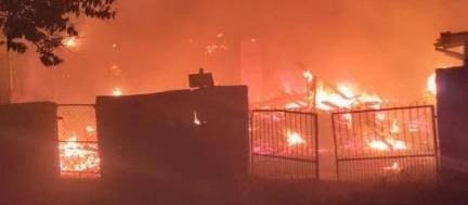 Bombeiro sofre queimaduras durante combate a incêndio em Goioerê