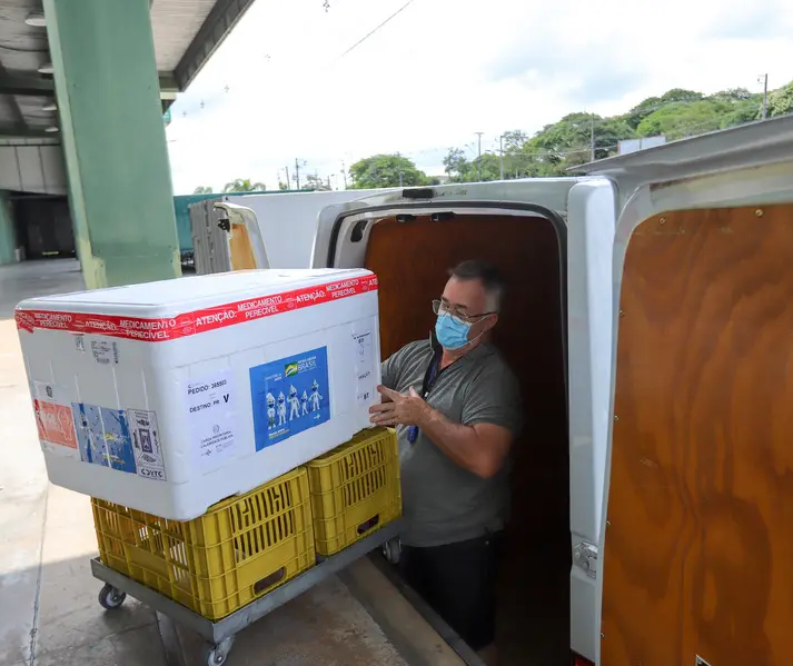 Regional de Saúde de Maringá recebe mais 18,4 mil vacinas da Pfizer