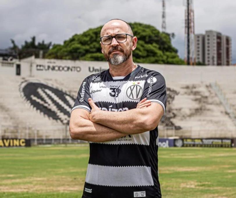 Maringá FC anuncia a contratação do técnico Moisés Egert