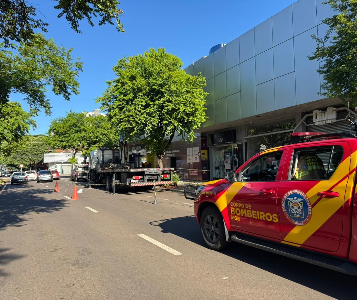 Trabalhador cai de altura de seis metros e fica gravemente ferido