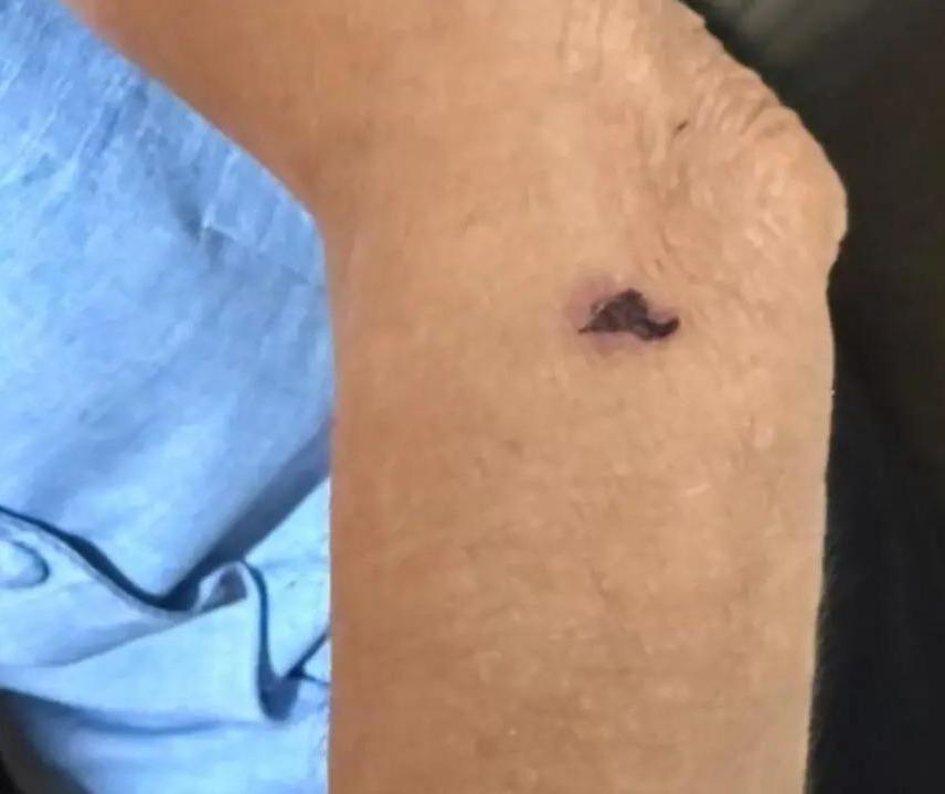 Mulher é presa por agredir e manter mãe idosa em cárcere privado na região