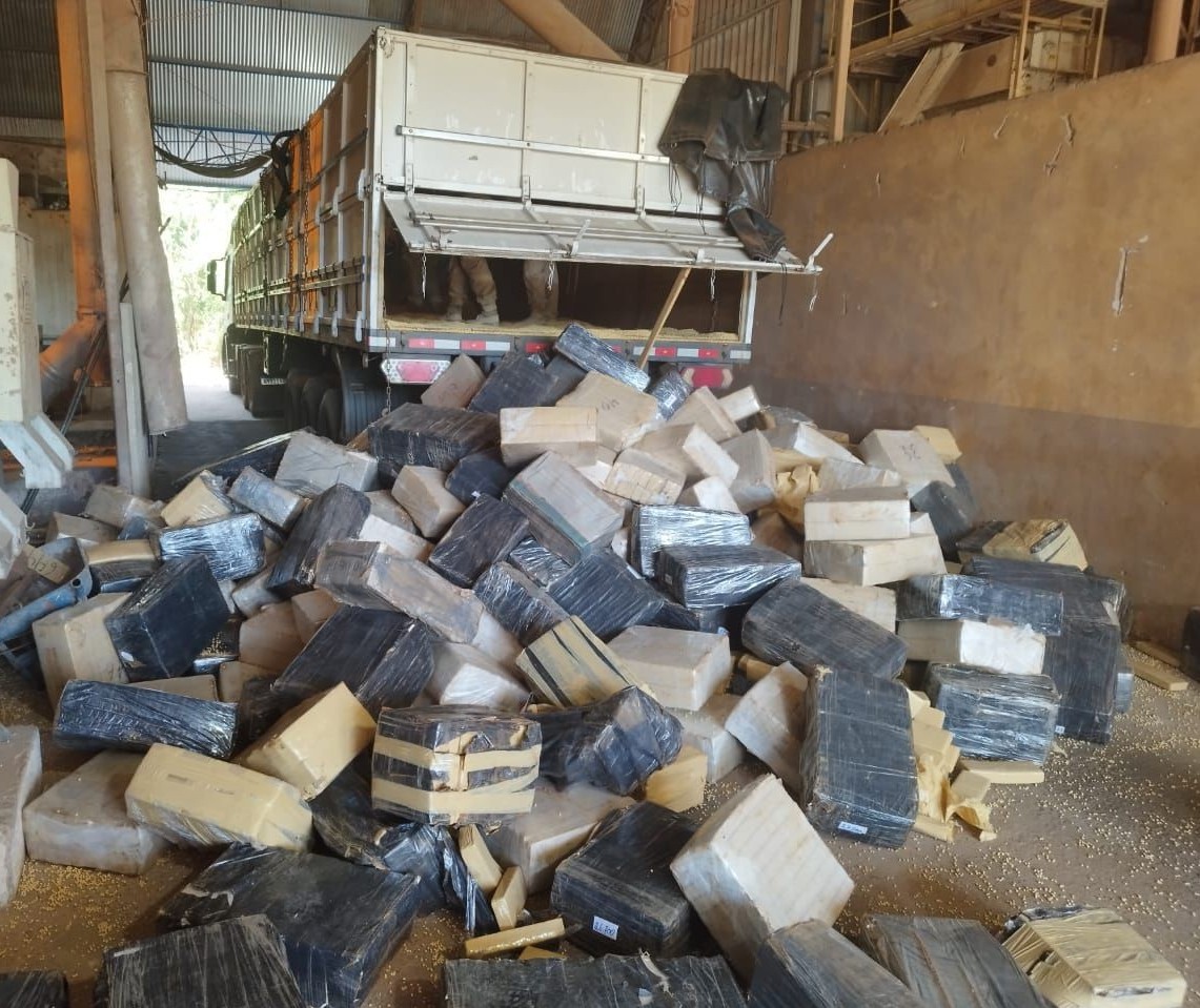 PRF apreende quase seis toneladas de maconha em Guaíra