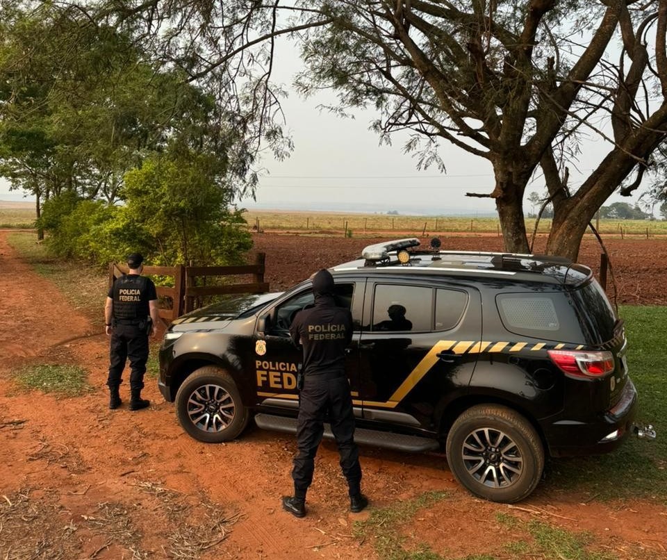 PF cumpre mandado de busca em endereço de suspeito de tráfico de pessoas