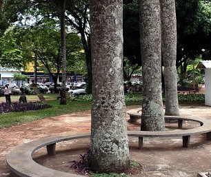 Estacionamento no entorno da praça Napoleão Moreira é interditado