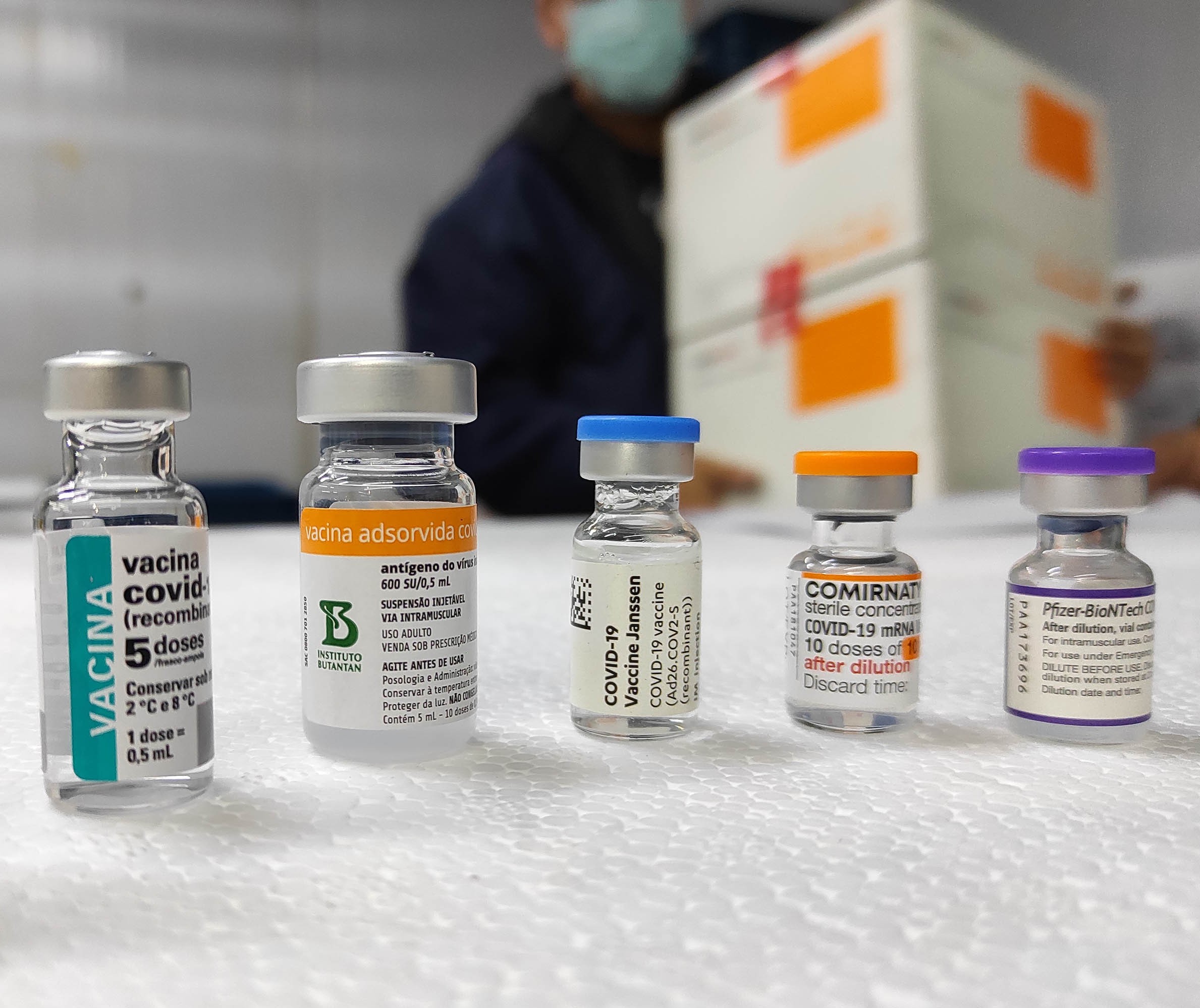 Regionais de Saúde recebem mais 110 mil doses de vacinas contra Covid-19