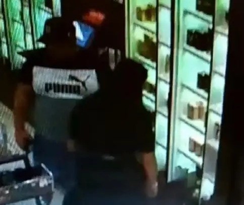 Quadrilha rouba perfumes importados em Maringá; câmeras flagraram o crime