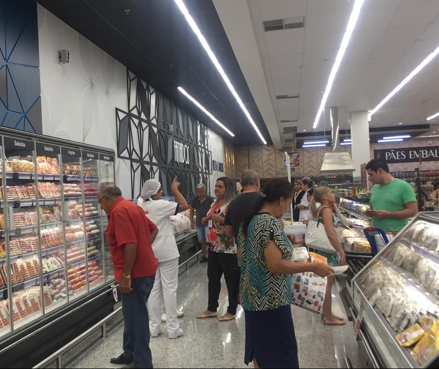 59% dos maringaenses são favoráveis à abertura dos supermercados aos domingos, revela pesquisa do Sismepar