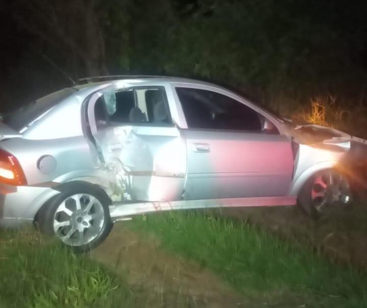 Carro bate na traseira de motocicleta e motociclista morre na PR-218