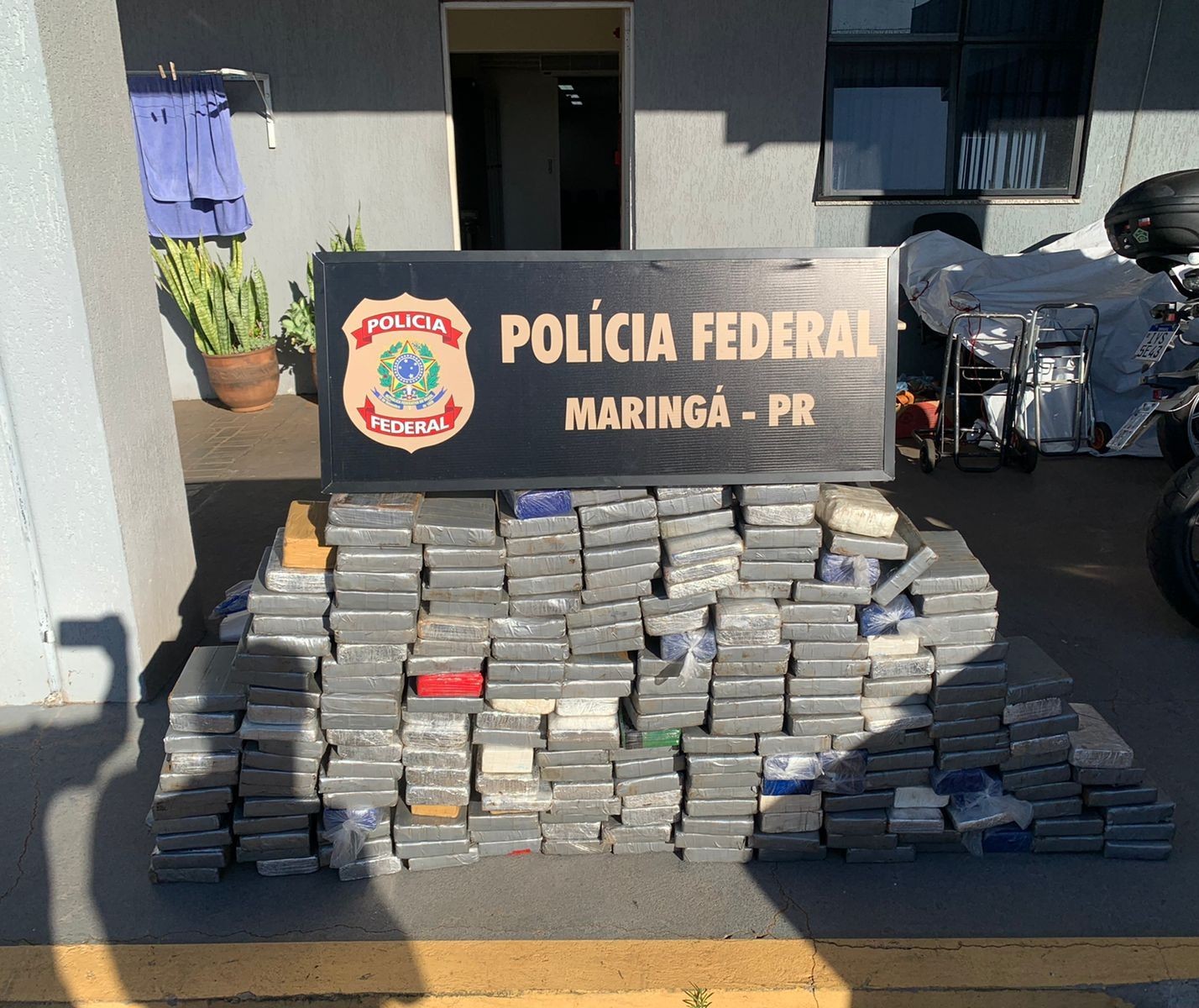 239 kg de cocaína são apreendidos em caminhão