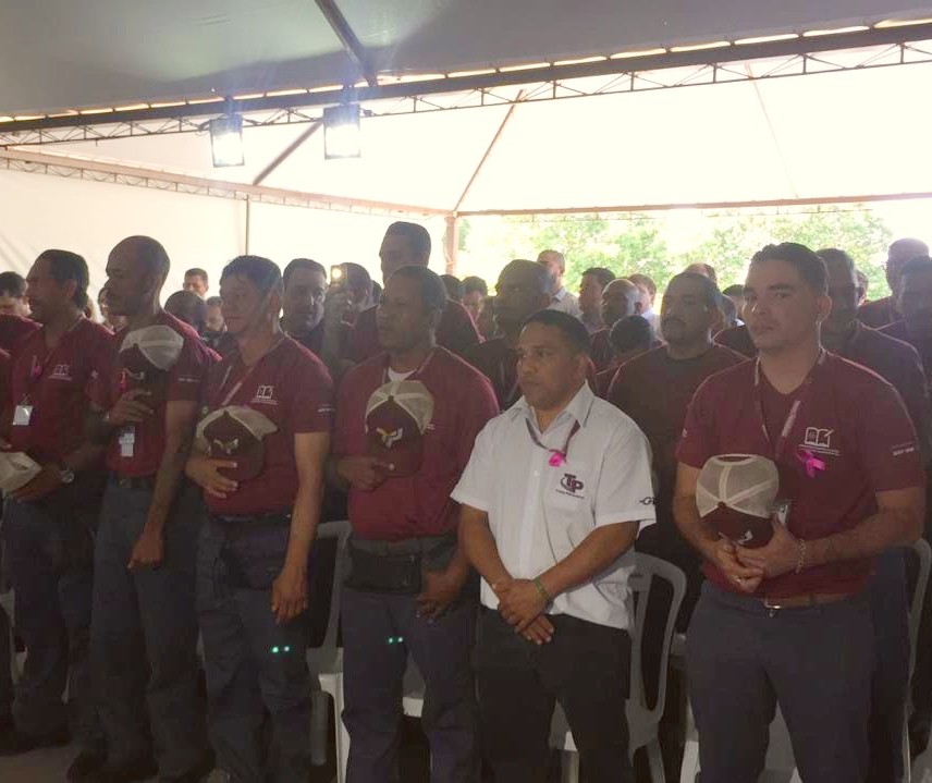 Venezuelanos concluem treinamento para trabalhar em empresa de transporte