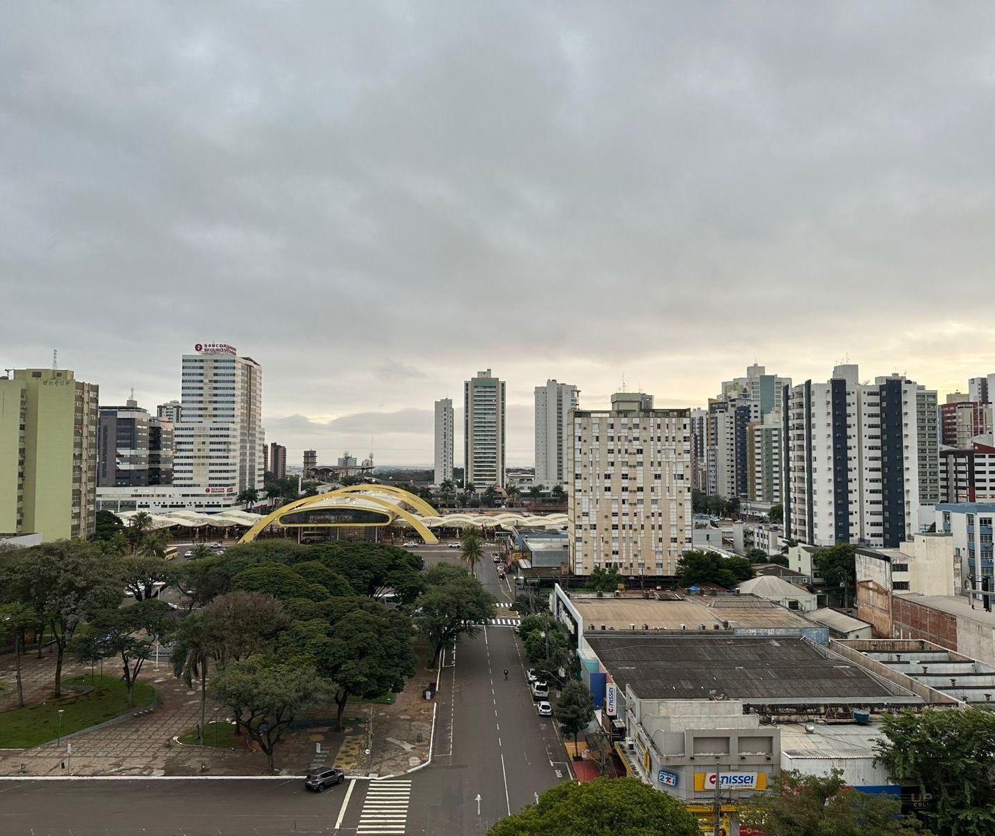 Nebulosidade predomina e tempo segue estável nesta quarta (2) em Maringá