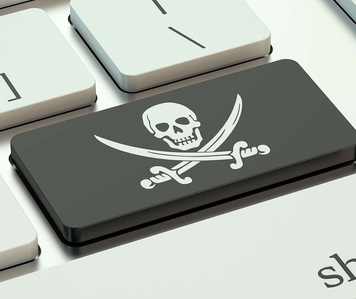 Venda de produto 'pirata' na internet 