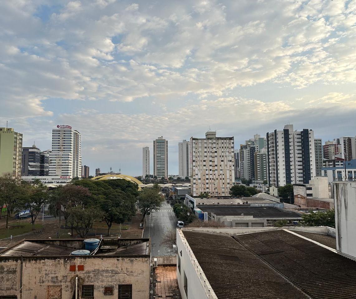 Maringá amanhece com chuva fraca nesta sexta (8); fim de semana será frio, com tempo estável