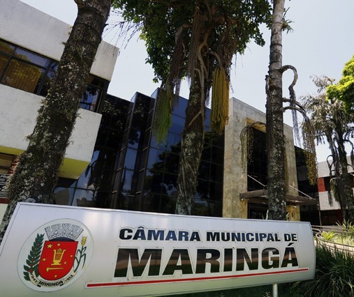Câmara de Maringá pretende propor lei autorizando o pagamento de 13º e férias aos vereadores