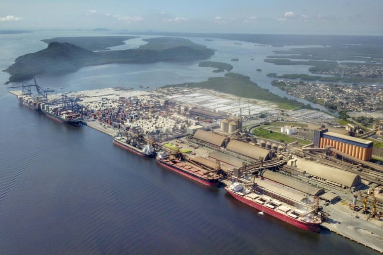 Importações puxam movimentação nos portos do Paraná em 2021