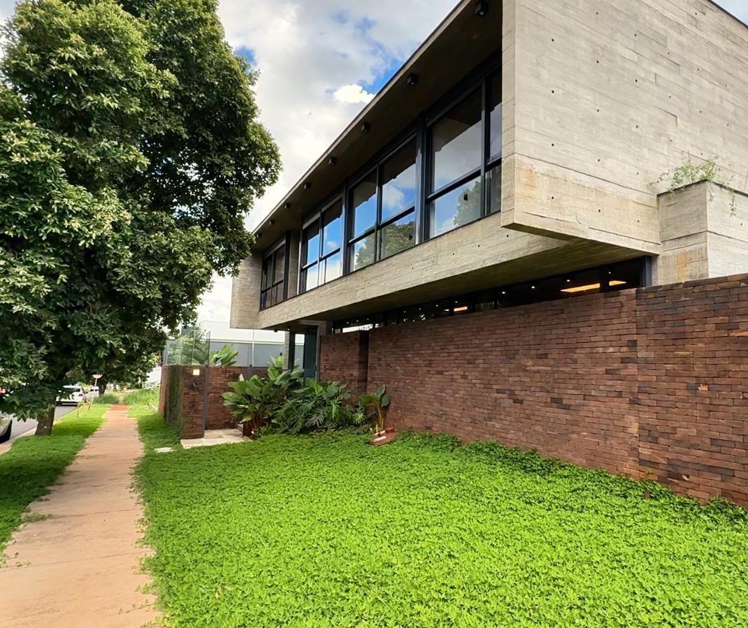 Veja interior de casa de R$ 4 milhões à venda em Maringá