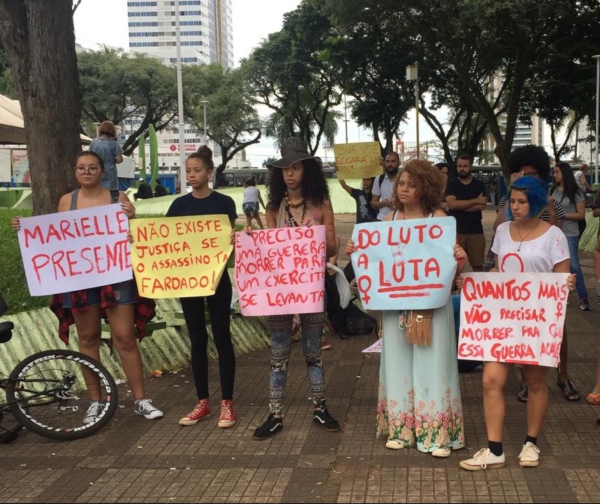 Ato em memória de vereadora assassinada no Rio de Janeiro ocorre em Maringá