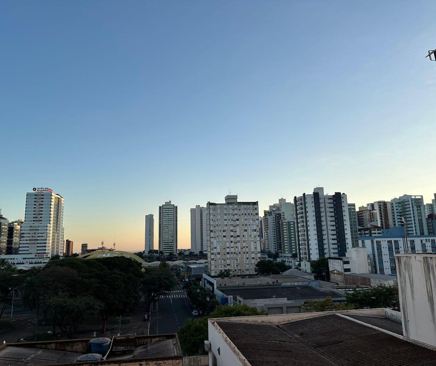 Sem chuva prevista, Maringá terá tarde quente e seca nesta quarta (16)