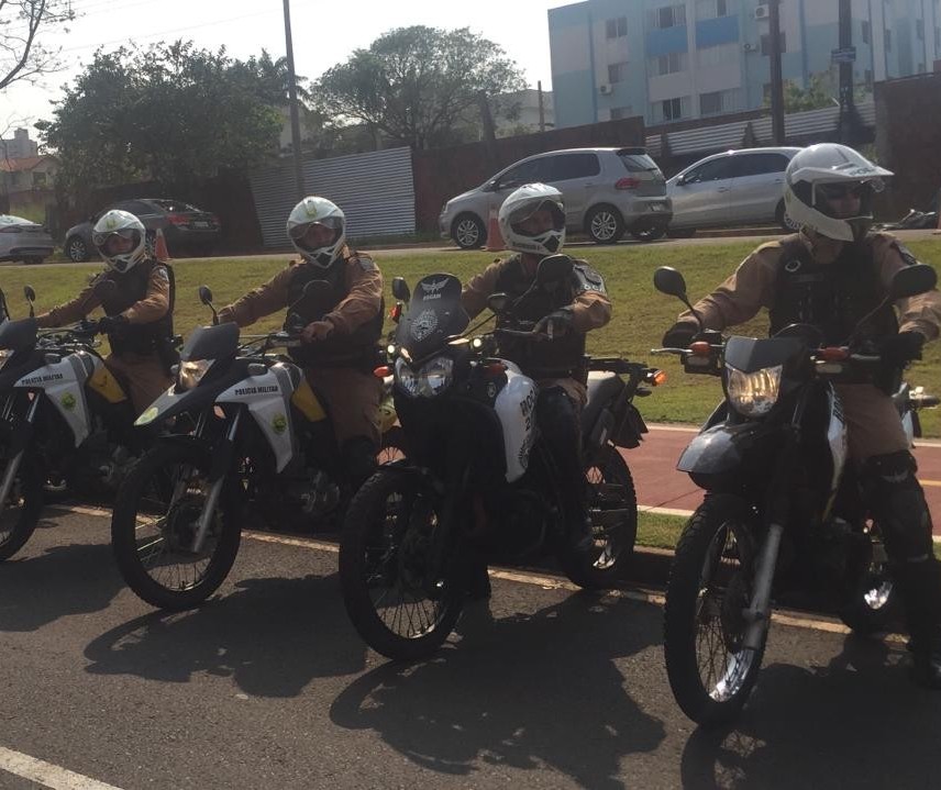Agentes de segurança são capacitados para pilotar motos