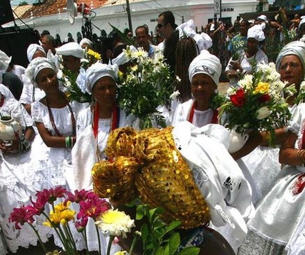 UEM realiza evento para apresentar religiões afro-brasileiras