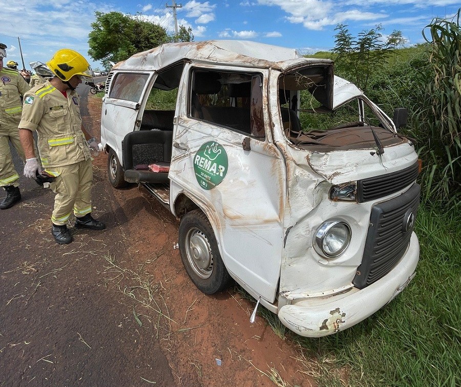 Grave acidente em rodovia da região deixa um morto e outros sete feridos