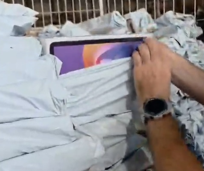 RF apreende milhares de mercadorias estrangeiras em centro de distribuição de Maringá