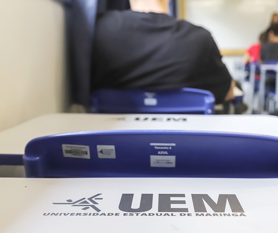 UEM abre concurso público com 82 vagas para docentes