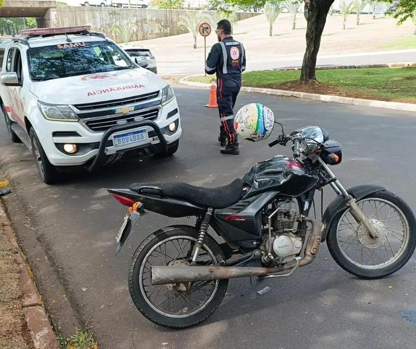 Motociclista é entubado após acidente próximo à Avenida Colombo, em Maringá