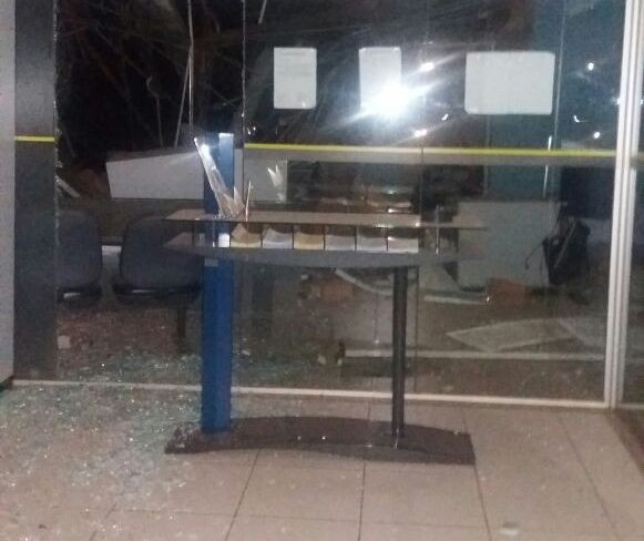 Bandidos explodem agência bancária em Paranapoema, na região Noroeste