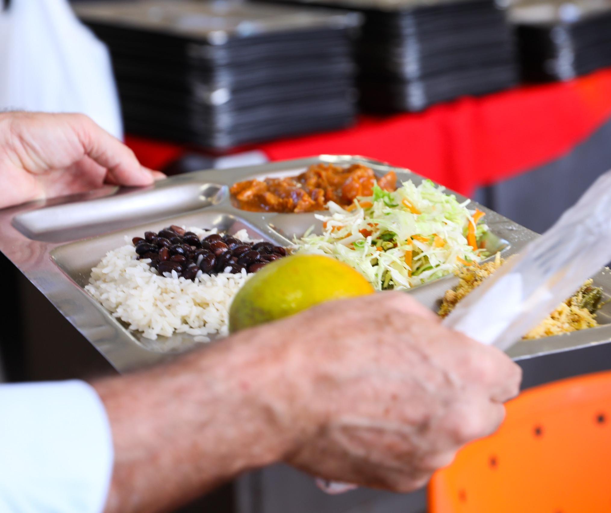 Restaurantes populares comemoram Dia Mundial da Alimentação