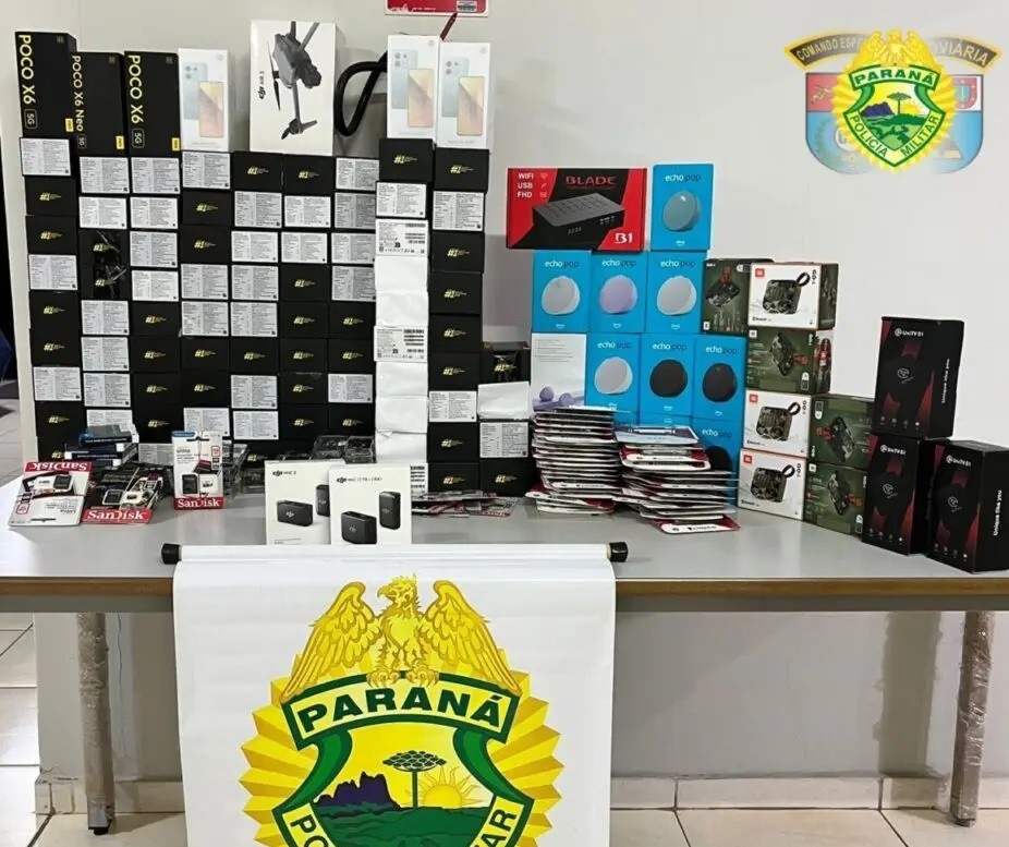 Dupla com quase 100 celulares contrabandeados é presa em Maringá