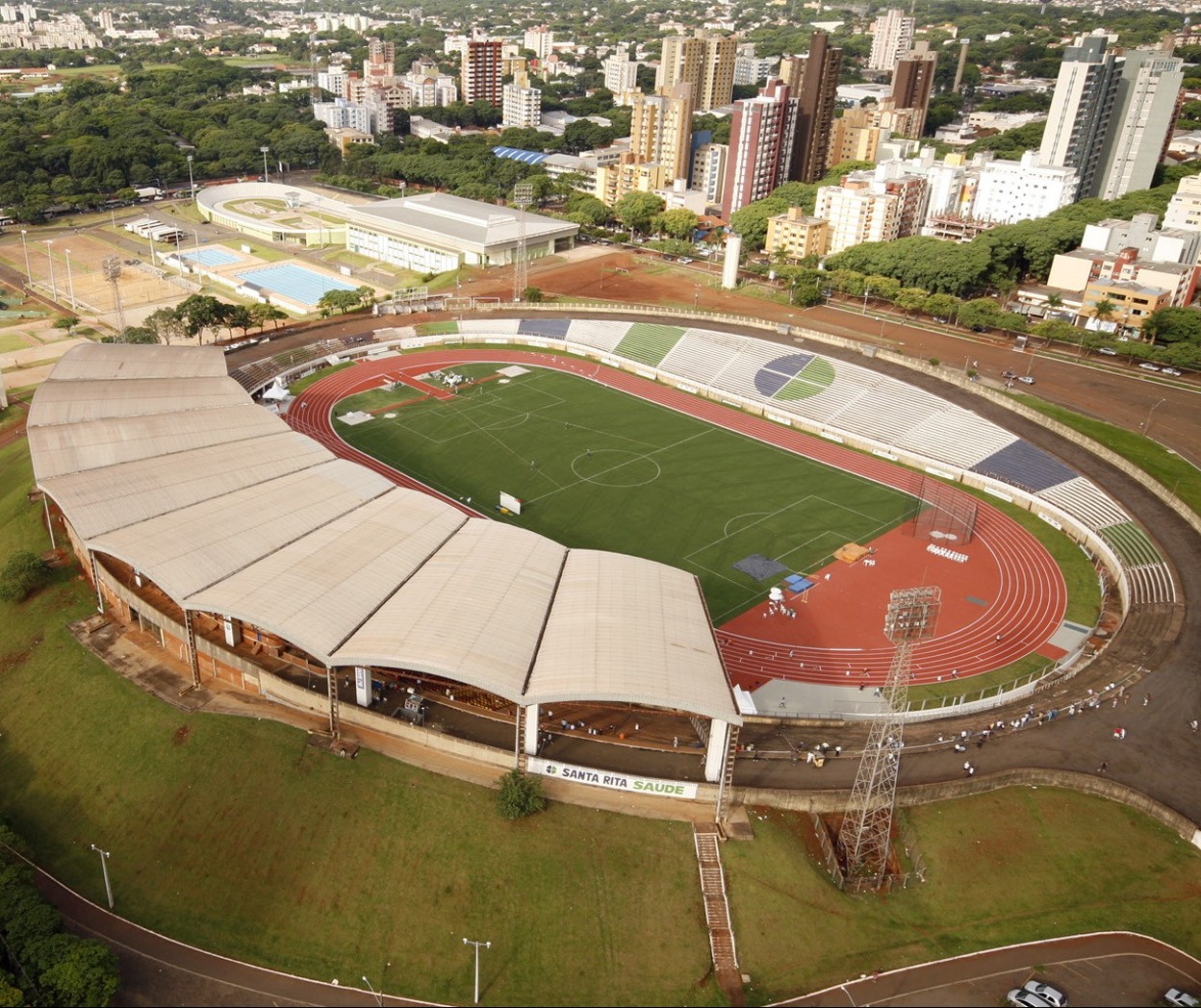 Prefeitura de Maringá aumenta em sete vezes o preço para estádio Willie Davids ser utilizado em eventos religiosos