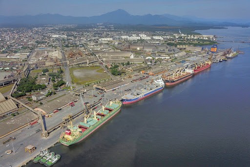 Porto de Paranaguá prevê aumento de 11% nas exportações de granéis no 1º tri