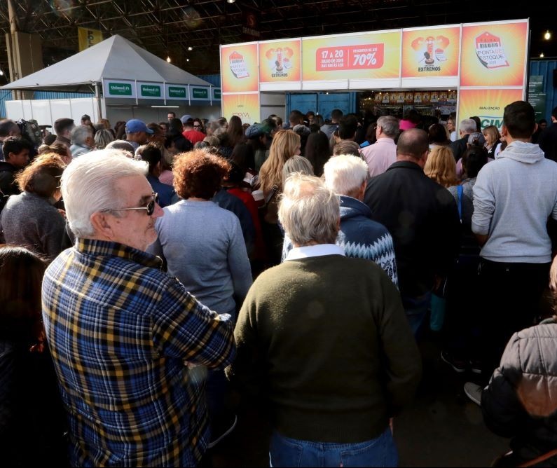 Em 4 dias, Feira Ponta de Estoque em Maringá espera 150 mil consumidores