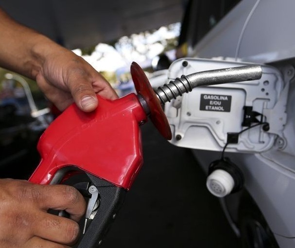Diferença no preço de combustíveis em Maringá passa de 20%, diz Procon