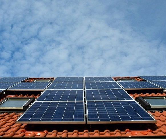 Energia solar dominou investimentos em 2017