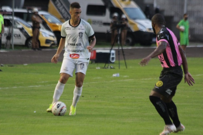 Maringá Futebol Clube vence o FC Cascavel por 1 a 0