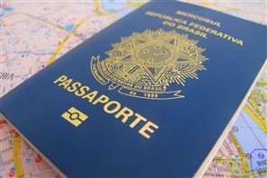 Sistema de emissão de passaportes da Polícia Federal em Maringá voltou agora há pouco