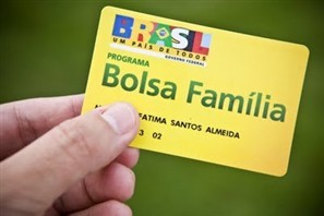 450 beneficiários do Bolsa Família em Maringá estão com cadastros desatualizados e podem perder o benefício a partir de janeiro de 2014