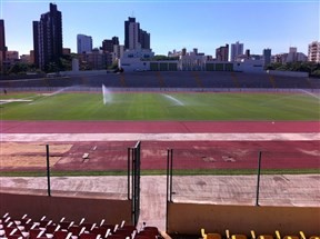 Estádio Willie Davids recebe mutirão de limpeza e manutenção para a 2ª divisão do Paranaense de futebol