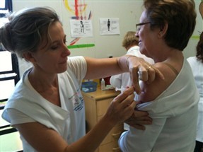 Dia D de mobilização da vacina contra a gripe lota postos de saúde em Maringá