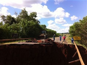 Obras para reconstrução da ponte sobre o Rio Pirapó, entre Maringá e Iguaraçu, começaram