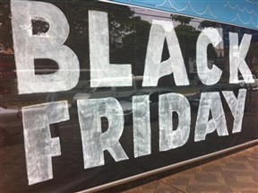Lojas de Maringá seguem no fim de semana com promoções da Black Friday