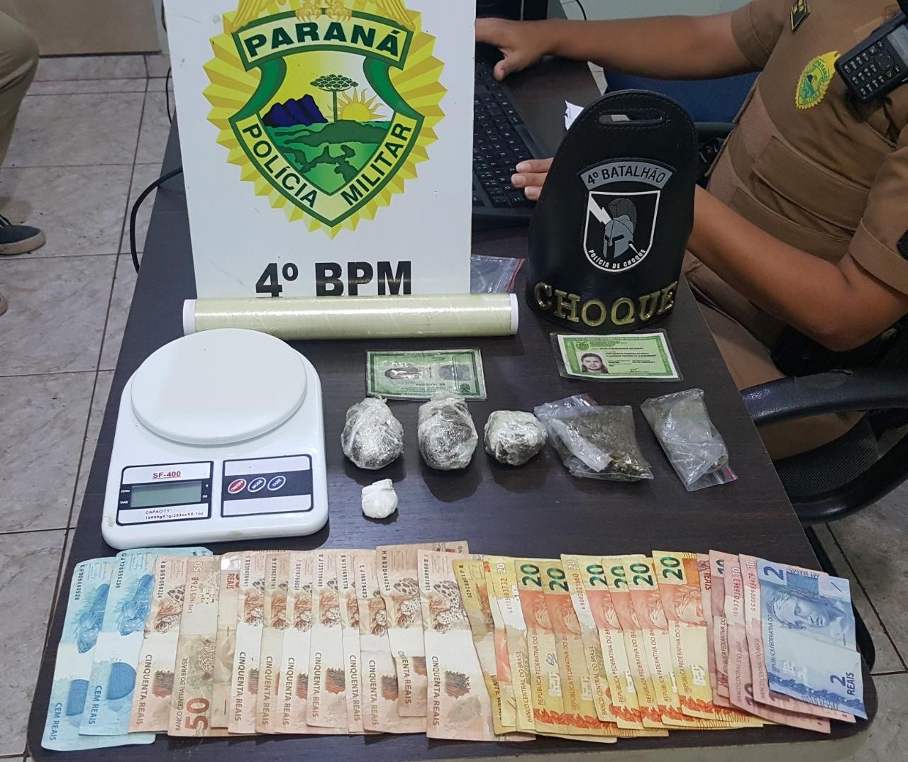 Dupla é presa por tráfico de drogas em Maringá