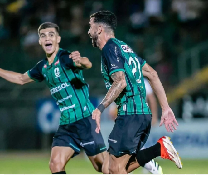 Dogão atropela no dérbi e faz 4 a 1 no Galo Maringá