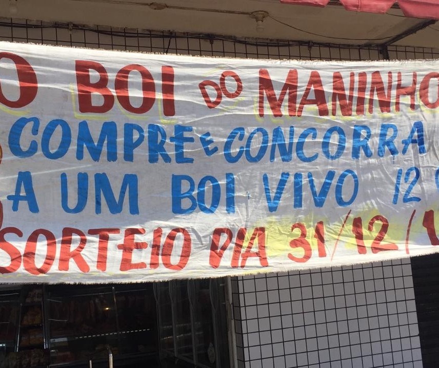 Para aquecer as vendas de fim de ano, açougue sorteia um boi vivo