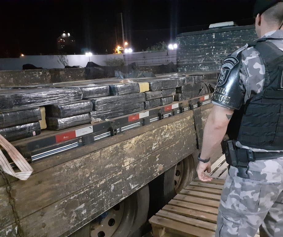 Polícias Militar e Federal apreendem 3,5 toneladas de maconha