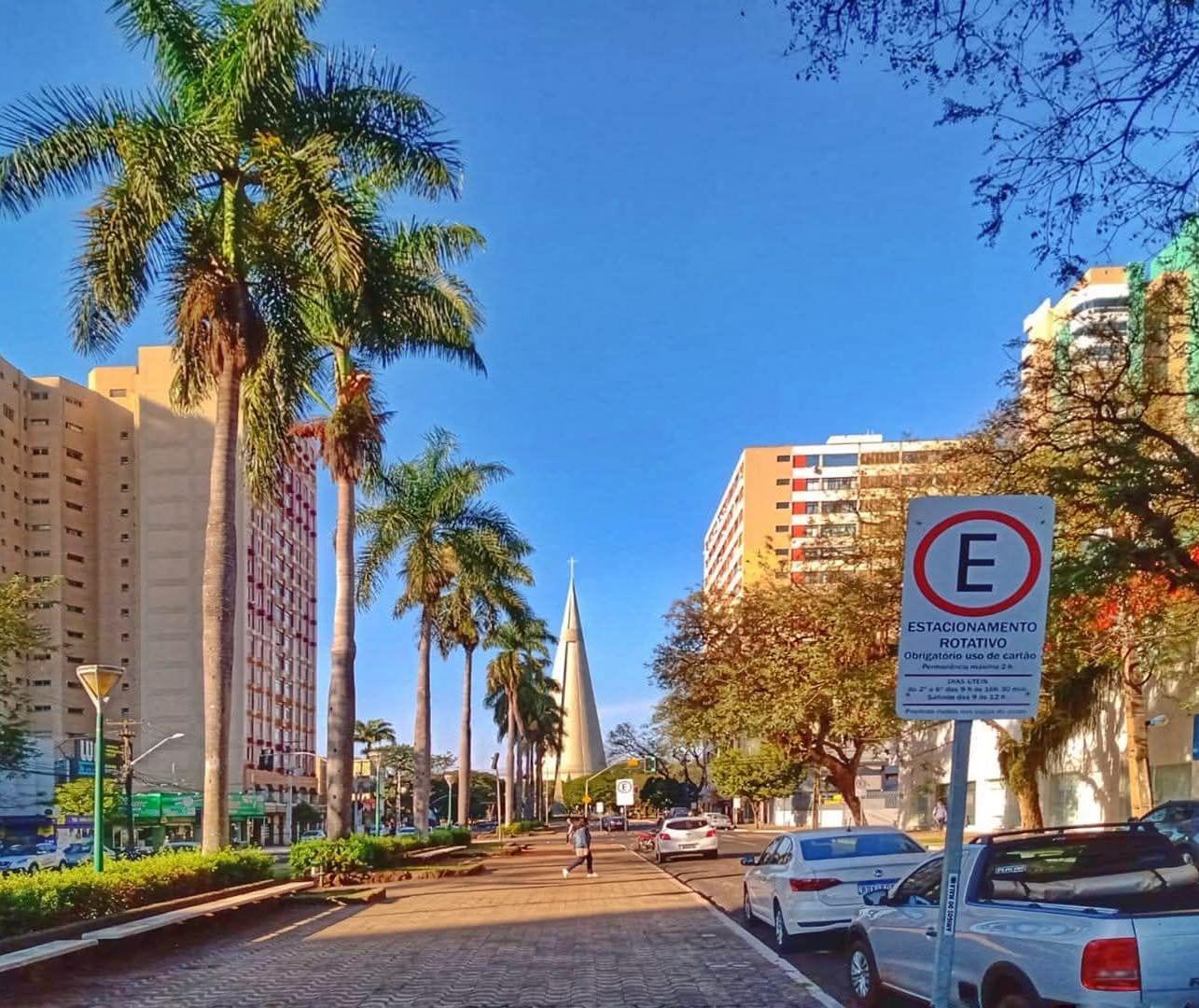 Sol predomina em Maringá nesta segunda-feira (29)
