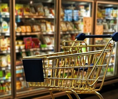 Liminar permite funcionamento de seis redes de supermercados aos domingos