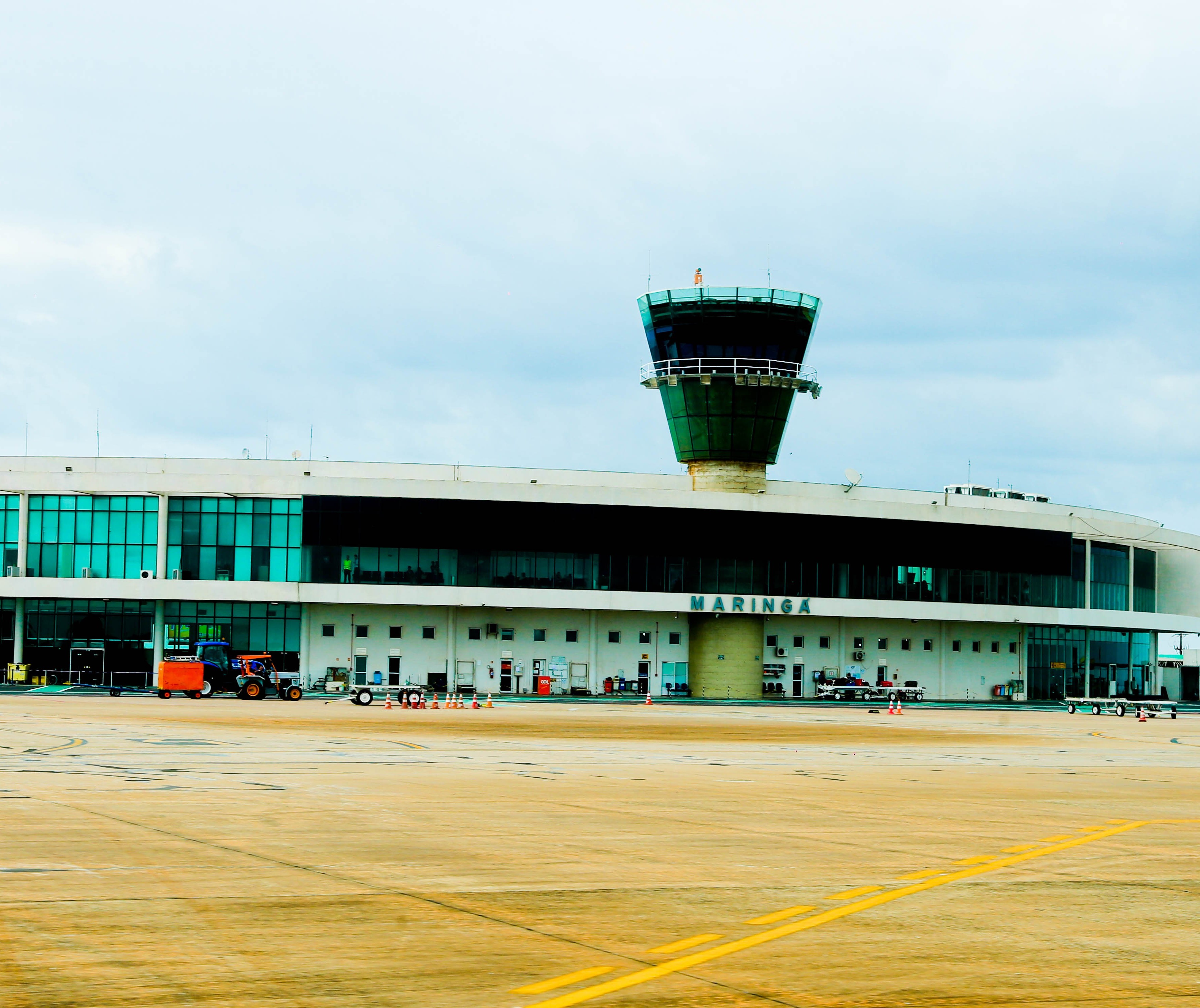 Gilson Aguiar comenta problemas no  Aeroporto de Maringá